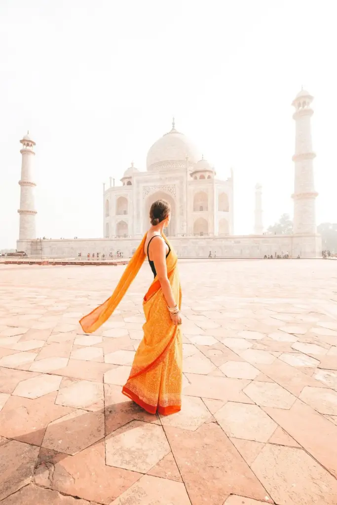 photo-tips-taj-mahal-agra-india-saree